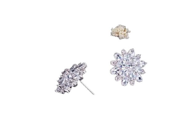 Women Austrian Zircon Elegant Flower Stud Earrings